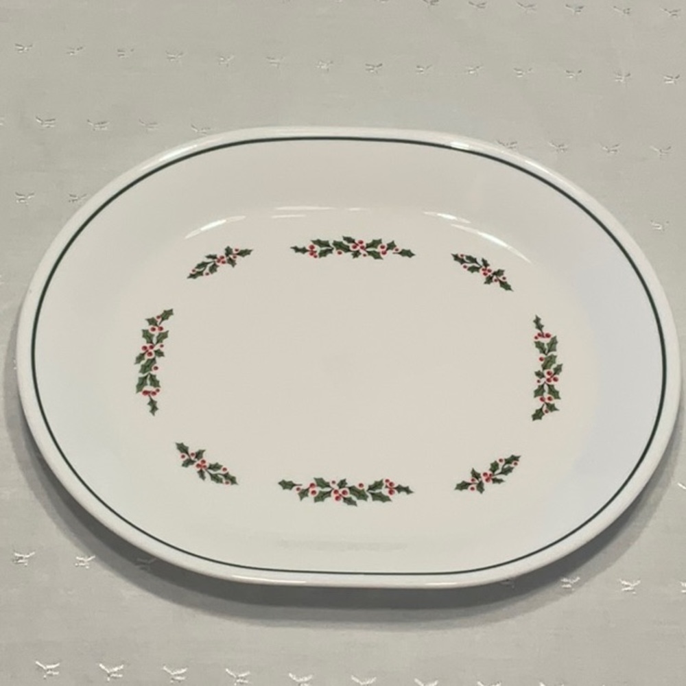 Corelle by Corning Serving Plate with Holly & Berries​